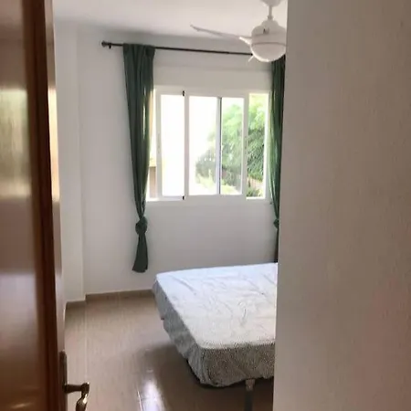 Lovely One Bedroom Unit With Balcony And Pool Appartamento *