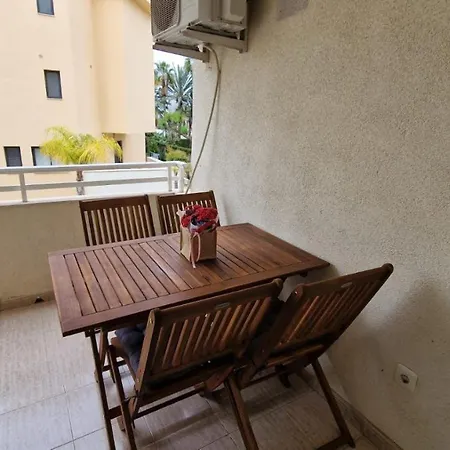 Lovely One Bedroom Unit With Balcony And Pool アパート *