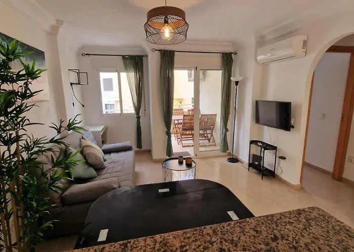 Lovely One Bedroom Unit With Balcony And Pool アパート デニア