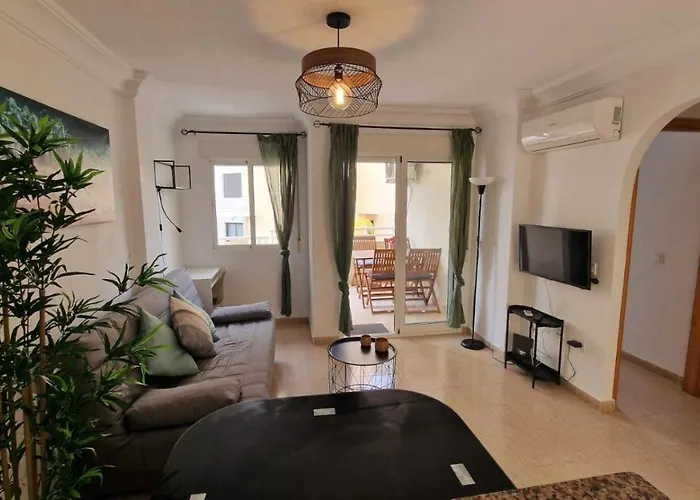 Lovely One Bedroom Unit With Balcony And Pool * デニア