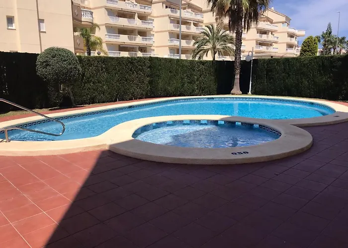 アパート Lovely One Bedroom Unit With Balcony And Pool